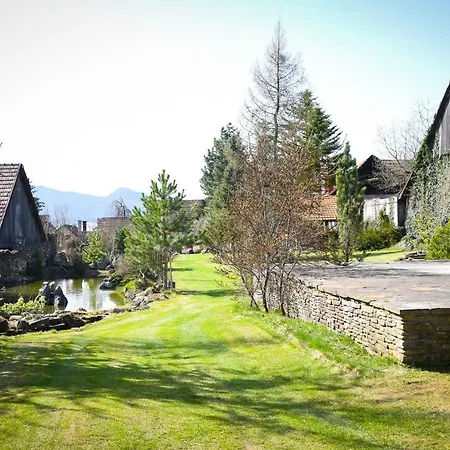 Kır Evi U Manisov Laskar