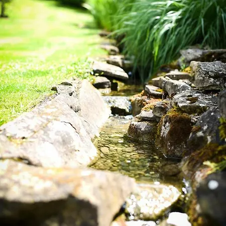 Kır Evi U Manisov Laskar